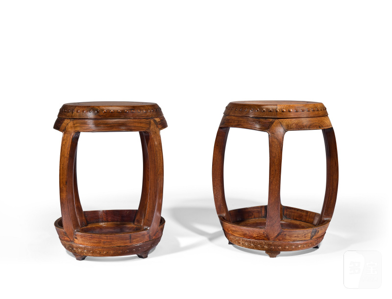 PAIRE DE TABOURETS AJOURÉS EN HUANGHUALI  CHINE, DYNASTIE QING, XIXE SIÈCLE - 图1